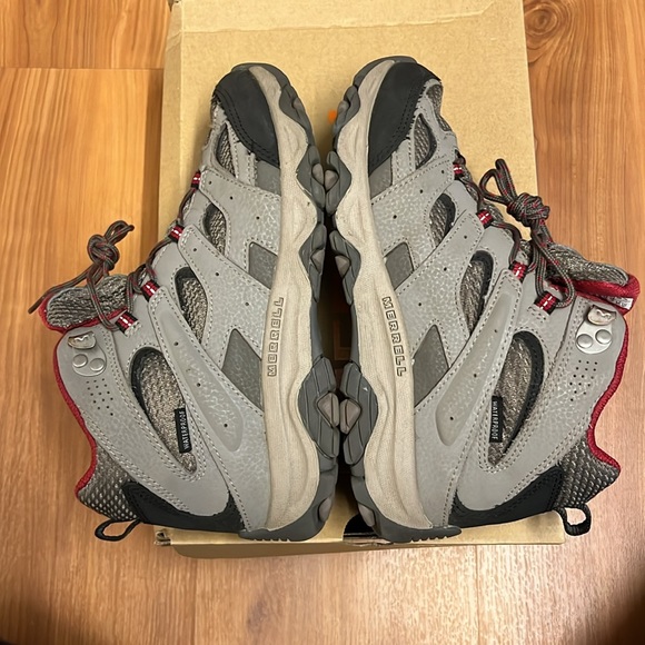 Big Kid's Moab 3 Mid Waterproof Boot - Picture 8 of 14